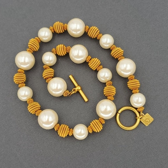 NWOT Anne Klein Retired Gold Pearl Necklace - Picture 2 of 2